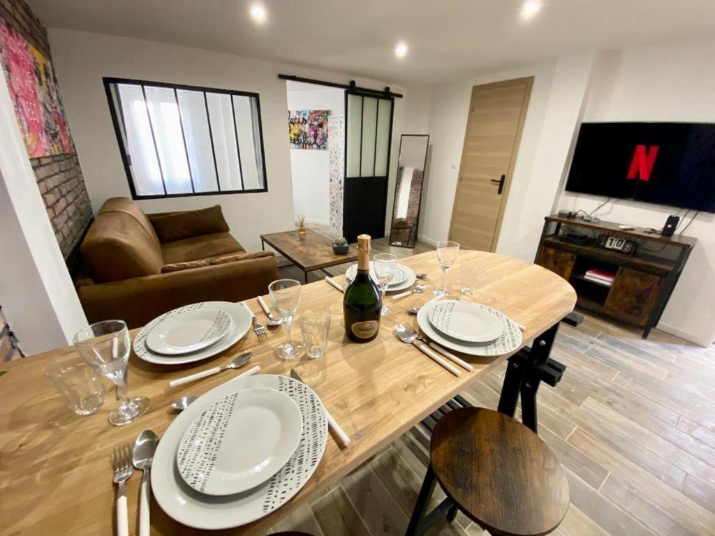 Heritage Apartment *